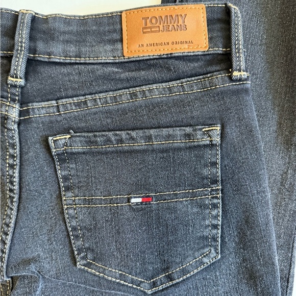 Tommy Hilfiger Black Skinny Mid Rise Ankle Jeans Size 00/W24 - Picture 7 of 9